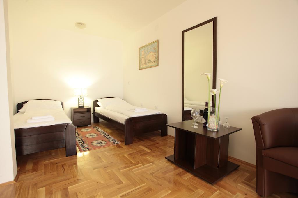 Hostel Royal Obrenovac  Cameră foto